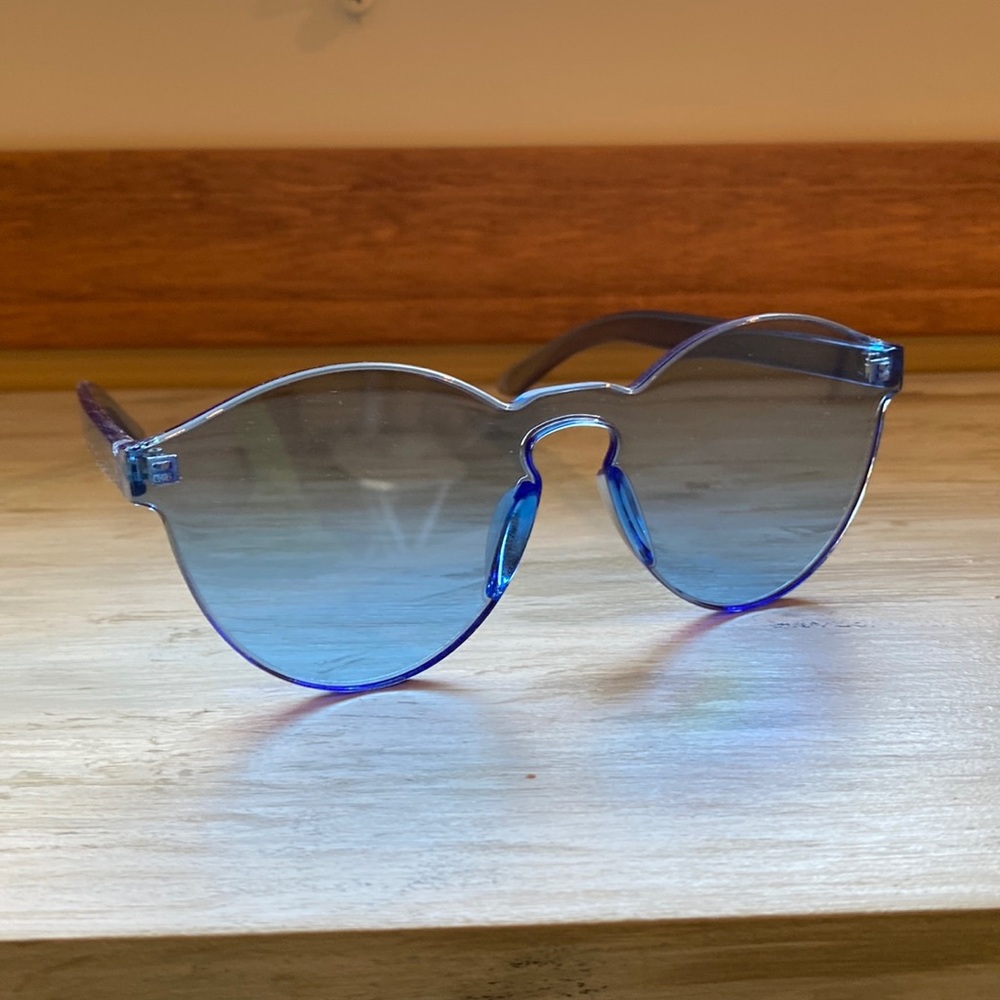 Hippie Blue lenses sunglasses 🕶 NIP New in packaging